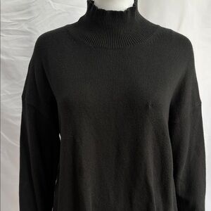Banana Republic Black Ribbed Mock Neck Sweater – Size Small